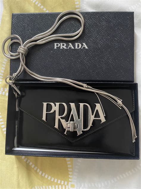 prada wrist